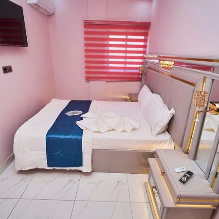 Hotel Elite Complex Yaoundé Esterno foto