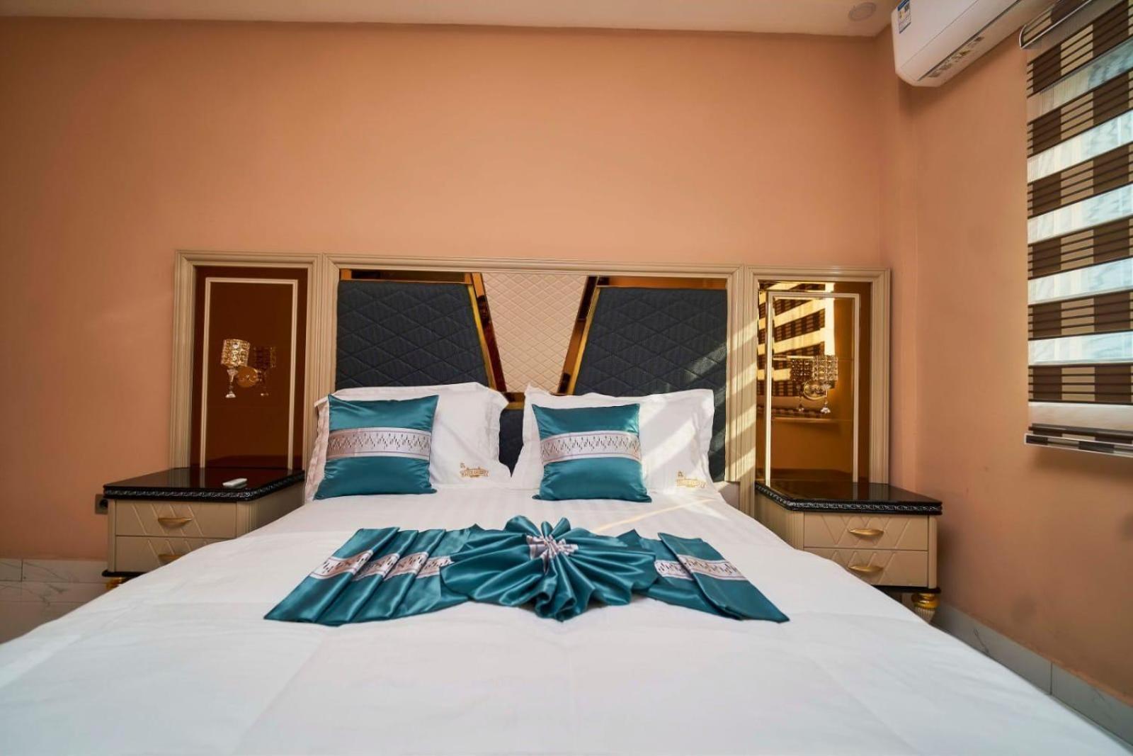 Hotel Elite Complex Yaoundé Esterno foto